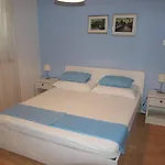 Pansion And Chiara Apartman *