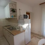 Pansion And Chiara Apartman Lumbarda