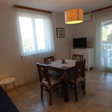 Apartment Chiara *
