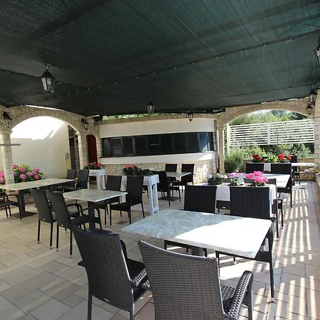 Pansion And Chiara * Lumbarda