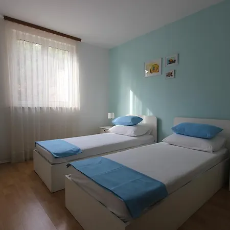 Apartman Pansion And Chiara Lumbarda