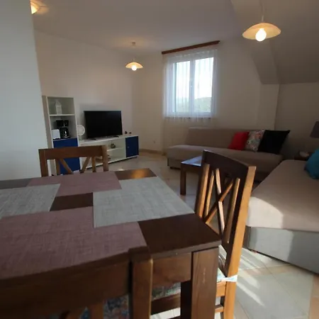Pansion And Chiara Apartman Lumbarda